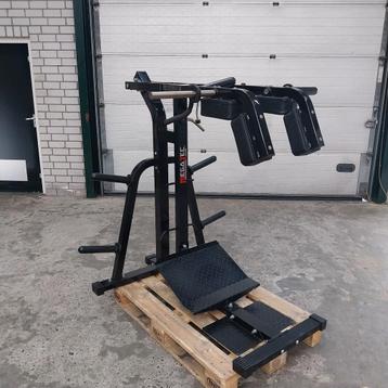 Atx Megatec Squat Machine  , Calf Raise  beschikbaar voor biedingen