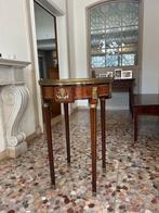 Hoge bijzettafel met inlegwerk in acajou, Ophalen