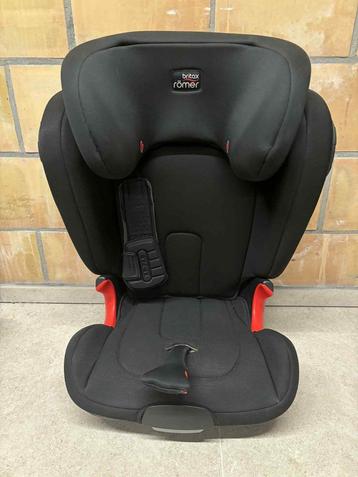 2 autostoelen (50 euro per stuk) beschikbaar voor biedingen