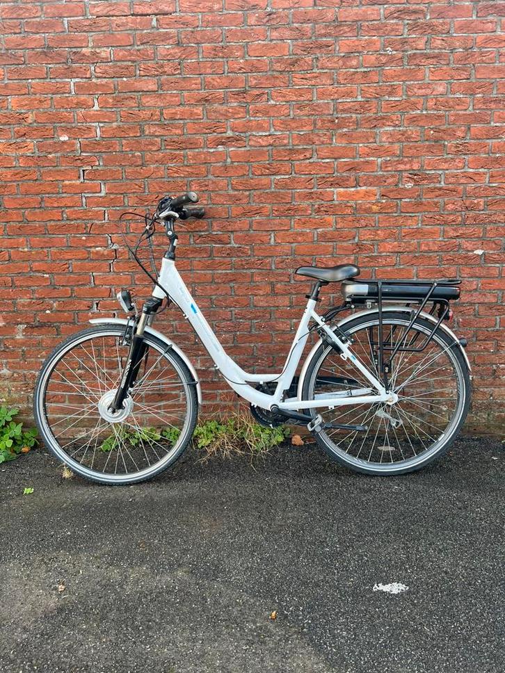 Elektrische fiets minerva, Fietsen en Brommers, Elektrische fietsen, Zo goed als nieuw, Ophalen