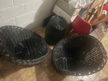 fauteuils rond en rotin (2 pièces) & un panier de rangement beschikbaar voor biedingen