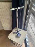 Heavy-duty steel bicycle tire floor pump Fietspomp, Fietsen en Brommers, Fietsaccessoires | Fietspompen, Ophalen, Drukmeter, Zo goed als nieuw