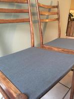 2 vintage stoelen opruiming, Huis en Inrichting, Woonaccessoires | Overige, Ophalen of Verzenden, Zo goed als nieuw