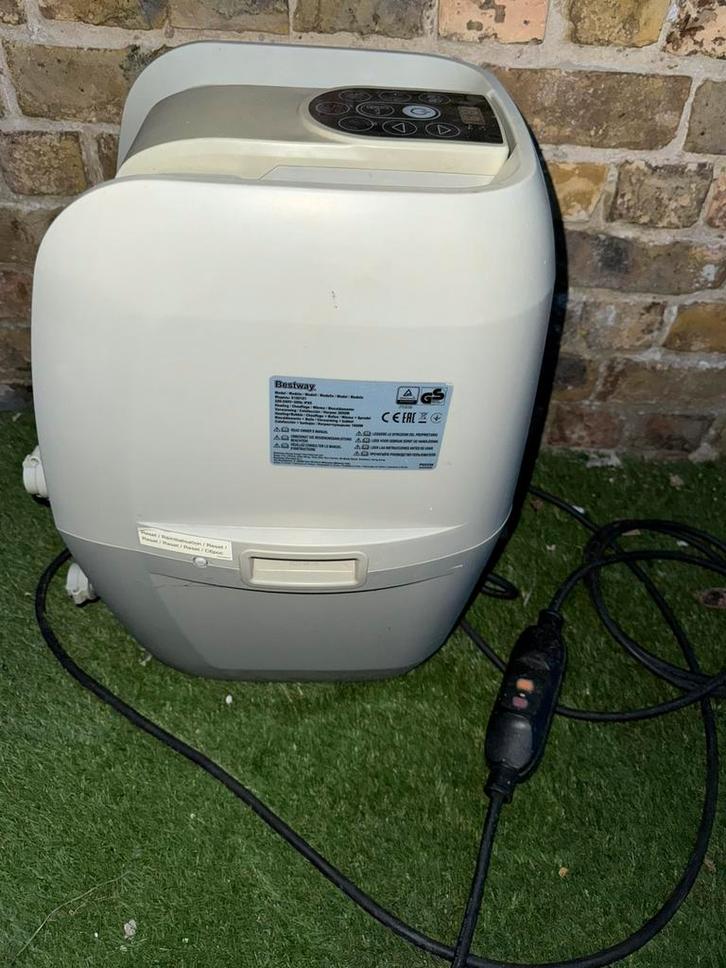 lay z spa opwarm toestel voor jaccuzi, Tuin en Terras, Bubbelbaden en Hottubs, Zo goed als nieuw, Vast, Pomp, Ophalen