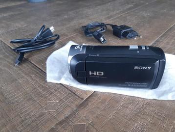 Sony HDR CX240/ BVideo Camera with 2.7-Inch LCD (Black)