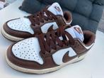 Bruine Nike schoenen maat 36, Ophalen, Gedragen