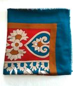 Grand foulard style Hermès en polyester - état neuf, Vêtements | Femmes, Bonnets, Écharpes & Gants, Sans marque, Enlèvement ou Envoi