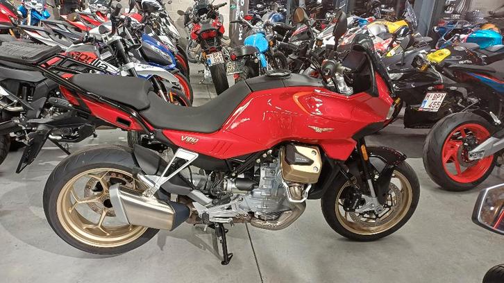 Moto Guzzi V100 Mandello, Motos, Motos | Moto Guzzi, Entreprise, Sport, plus de 35 kW, 2 cylindres, Permis Moto A, ABS, Transmission par cardan