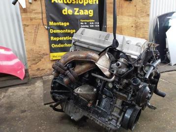 Motor van een Mercedes C-Klasse beschikbaar voor biedingen