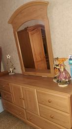 Commode miroir, Enlèvement