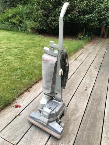 kirby stofzuiger met alle toebehoren, Elektronische apparatuur, Stofzuigers, Stofzuiger, Ophalen, Stofzak, 1600 tot 2000 watt