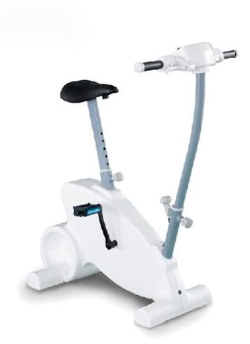 Wii cyberbike plus bijhorend spelletje Cycling Sports beschikbaar voor biedingen