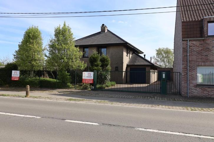 Villa met 4 slpk, 2 garages en zonnige tuin te Assenede, Immo, Huizen en Appartementen te koop, Provincie Oost-Vlaanderen, 500 tot 1000 m²