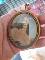 Oud klein portret van koperemail, Koper