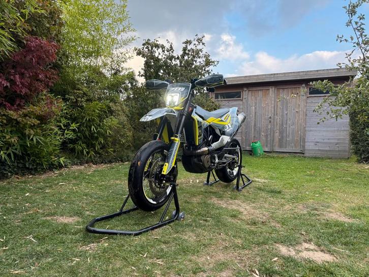 Husqvarna 701 2020, Fietsen en Brommers, Brommers | Crossbrommers, Zo goed als nieuw, Ophalen