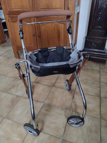 Easy go rollator (Trust) beschikbaar voor biedingen