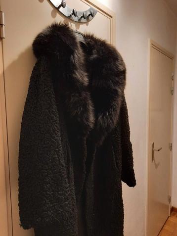 manteau  fourrure  astrakan noir  porte  col vison T 50 /52 