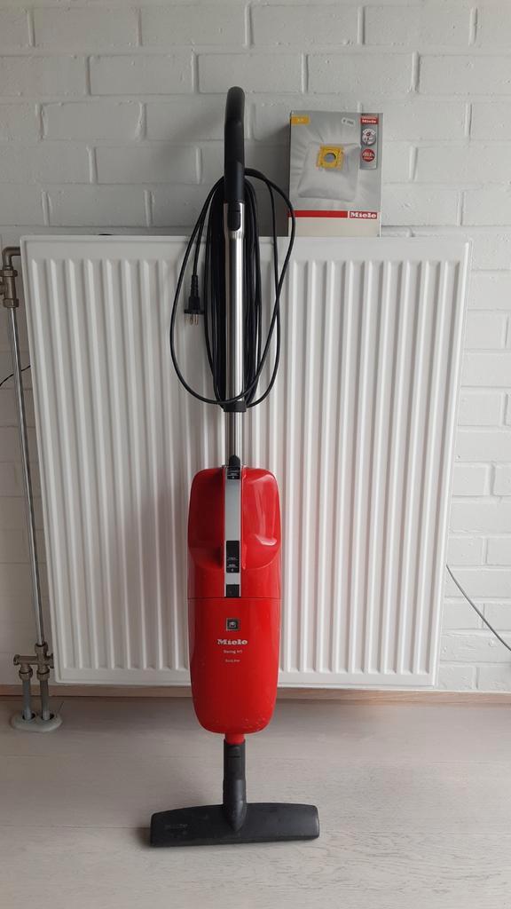 Steel stofzuiger Miele op netstroom, Elektronische apparatuur, Stofzuigers, Stofzuiger, Ophalen