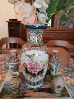 4 vases chinois, Antiquités & Art, Antiquités | Vases, Enlèvement ou Envoi