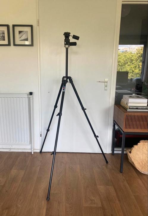 Manfrotto statief, Audio, Tv en Foto, Fotografie | Statieven en Balhoofden, Gebruikt, Driepoot, 175 cm of meer, Ophalen of Verzenden