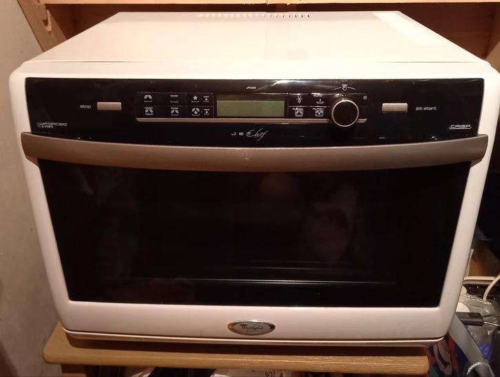 Vrijstaande whirlpool combi microgolfoven, Elektronische apparatuur, Ovens, Zo goed als nieuw, Hete lucht, Draaiplateau, Ophalen