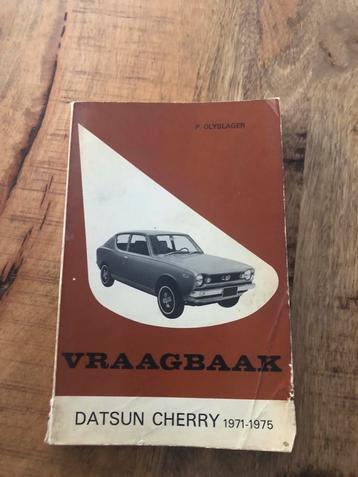 1xVraagbaak Datsun Cherry en 1xKluwer autoboek beschikbaar voor biedingen