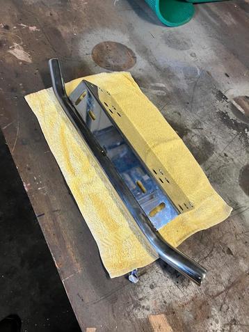 Auto nummerplaathouder met montage mistlampen beschikbaar voor biedingen