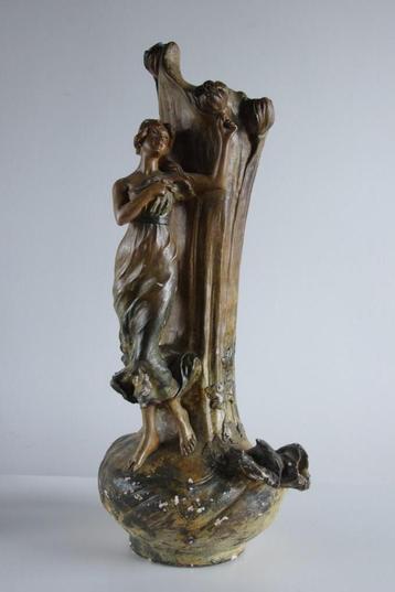 Vase de style Art Nouveau