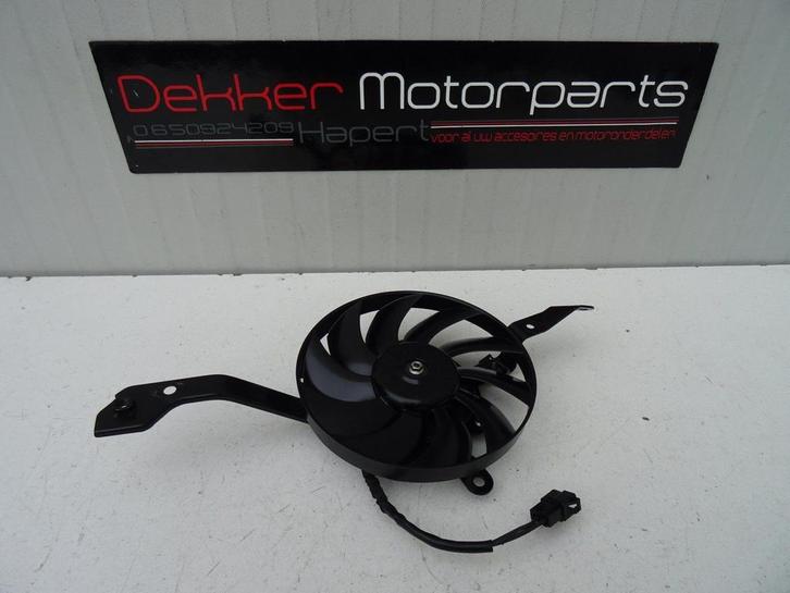 Koelvin / Ventilator Triumph Speed Triple 1050 2011-2012 >, Motoren, Onderdelen | Overige, Gebruikt, Ophalen of Verzenden