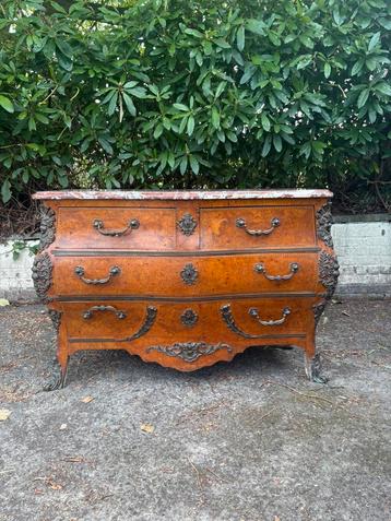 Barok commode  beschikbaar voor biedingen