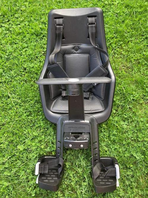 Fietsstoeltje Bobike, Fietsen en Brommers, Fietsaccessoires | Fietsstoeltjes, Zo goed als nieuw, Voorzitje, 9 t/m 18 kg, Voetsteuntjes