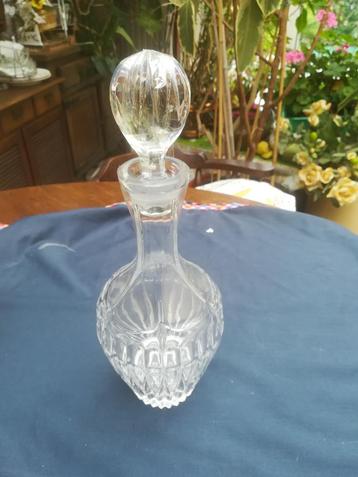 Belle carafe en Cristal disponible aux enchères