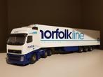 Volvo FH Norfolk Line, Hobby & Loisirs créatifs, Voitures miniatures | 1:50, Comme neuf, Enlèvement ou Envoi, Bus ou Camion, Lion Toys