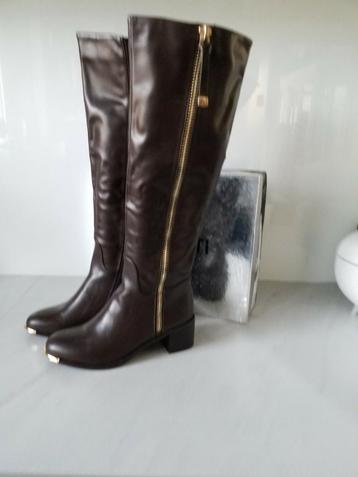 Bottes hautes beschikbaar voor biedingen