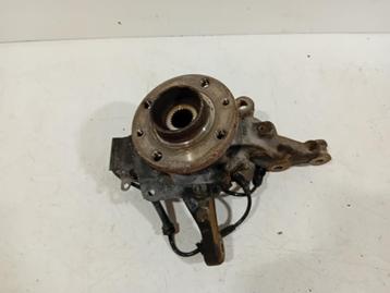 WIELNAAF LINKS VOOR Renault Clio IV Estate / Grandtour (7R) beschikbaar voor biedingen