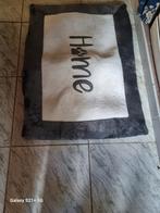 2 tapis de couchage pour chien où chat 12 euros pièce, Zo goed als nieuw