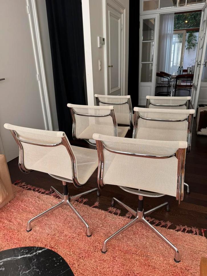 Ea106 vitra eames bureaustoelen draaibaar, Huis en Inrichting, Bureaustoelen, Ophalen