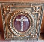 Crucifix,Ancien crucifix sous globe+Cadre crucifix, Antiquités & Art, Antiquités | Objets religieux, Enlèvement