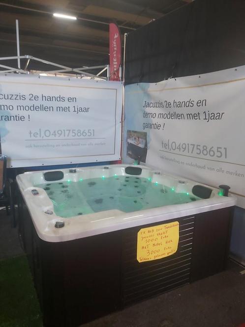 Gratis geleverd en geplaatst jacuzzi, Tuin en Terras, Bubbelbaden en Hottubs, Zo goed als nieuw, Ophalen of Verzenden