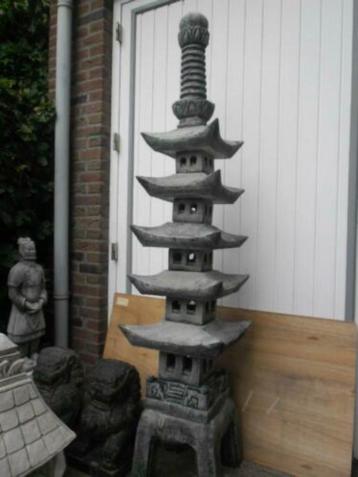 Pagode 180cm hoog beschikbaar voor biedingen