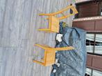 2 stevige houten keukenstoelen, Ophalen, Twee, Bruin, Klassiek