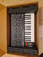 Moog Grandmother Dark Edition, Muziek en Instrumenten, Synthesizers, Ophalen, Zo goed als nieuw, Overige merken