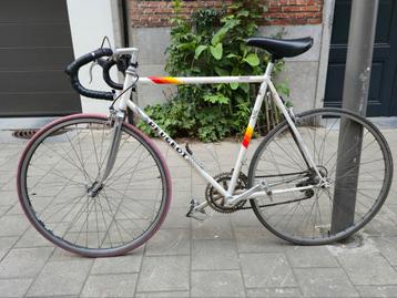 Peugeot vintage racefiets, Fietsen en Brommers, Fietsen | Racefietsen, Ophalen of Verzenden, Zo goed als nieuw