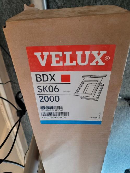 Cadre isolant Velux BDX SK06 2000 - 114 x 118 cm - avec coll, Doe-het-zelf en Bouw, Glas en Ramen, Nieuw, Ophalen