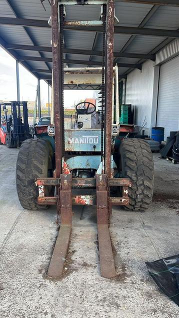 Robuuste goed werkende manitou heftruck, Zakelijke goederen, Machines en Bouw | Heftrucks en Intern transport, Ophalen, Heftruck