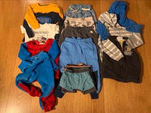 Lot/ Set of clothes size 98 for a boy, Kinderen en Baby's, Kinderkleding | Kinder-kledingpakketten, Gebruikt, Maat 98, Ophalen