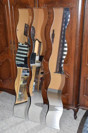 Miroir design beschikbaar voor biedingen