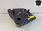 SUBWOOFER Tesla Model S (01-2012/02-2016) (|104254400B|), Gebruikt, Overige automerken