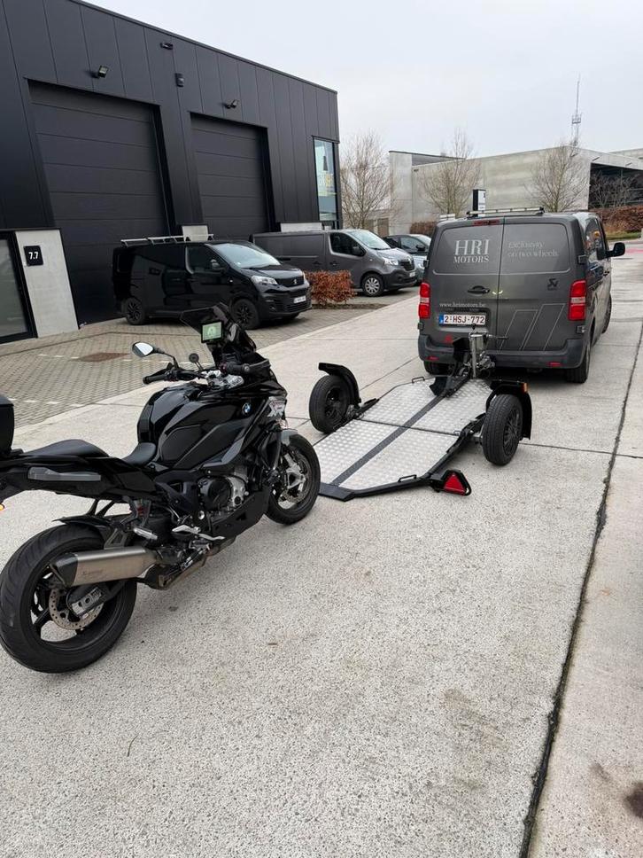 REMORQUE SPÉCIALE POUR MOTOS - À LOUER - Cochet Uno, Autos : Divers, Remorques, Enlèvement