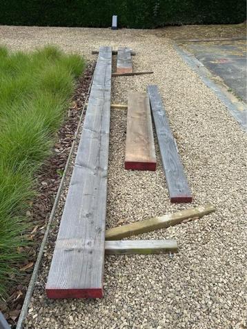 Douglas balk 300 x 100 mm - tot 6,1m beschikbaar voor biedingen